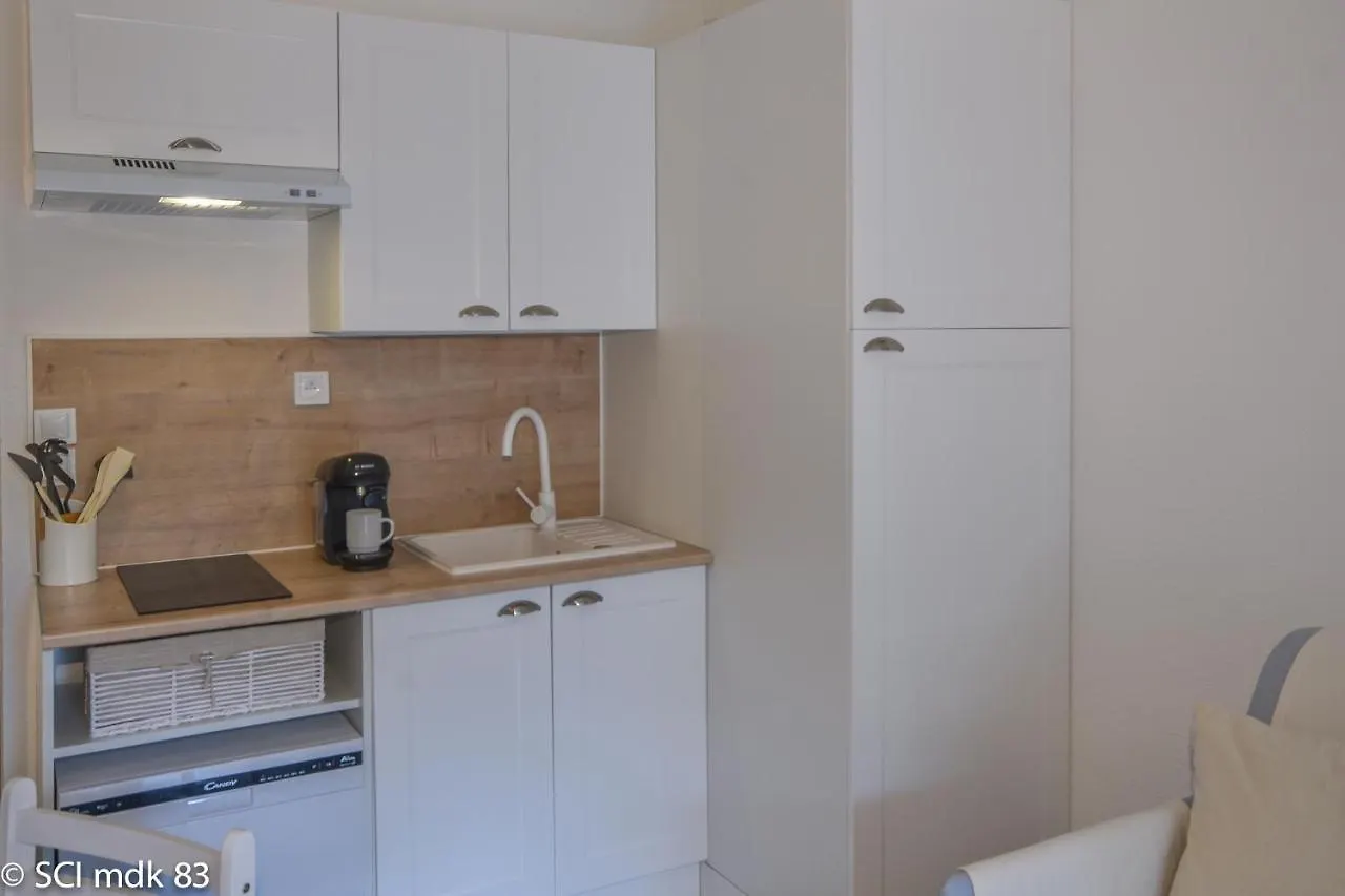 Apartment Sanary Sur Mer, Soleil Et Douceur III